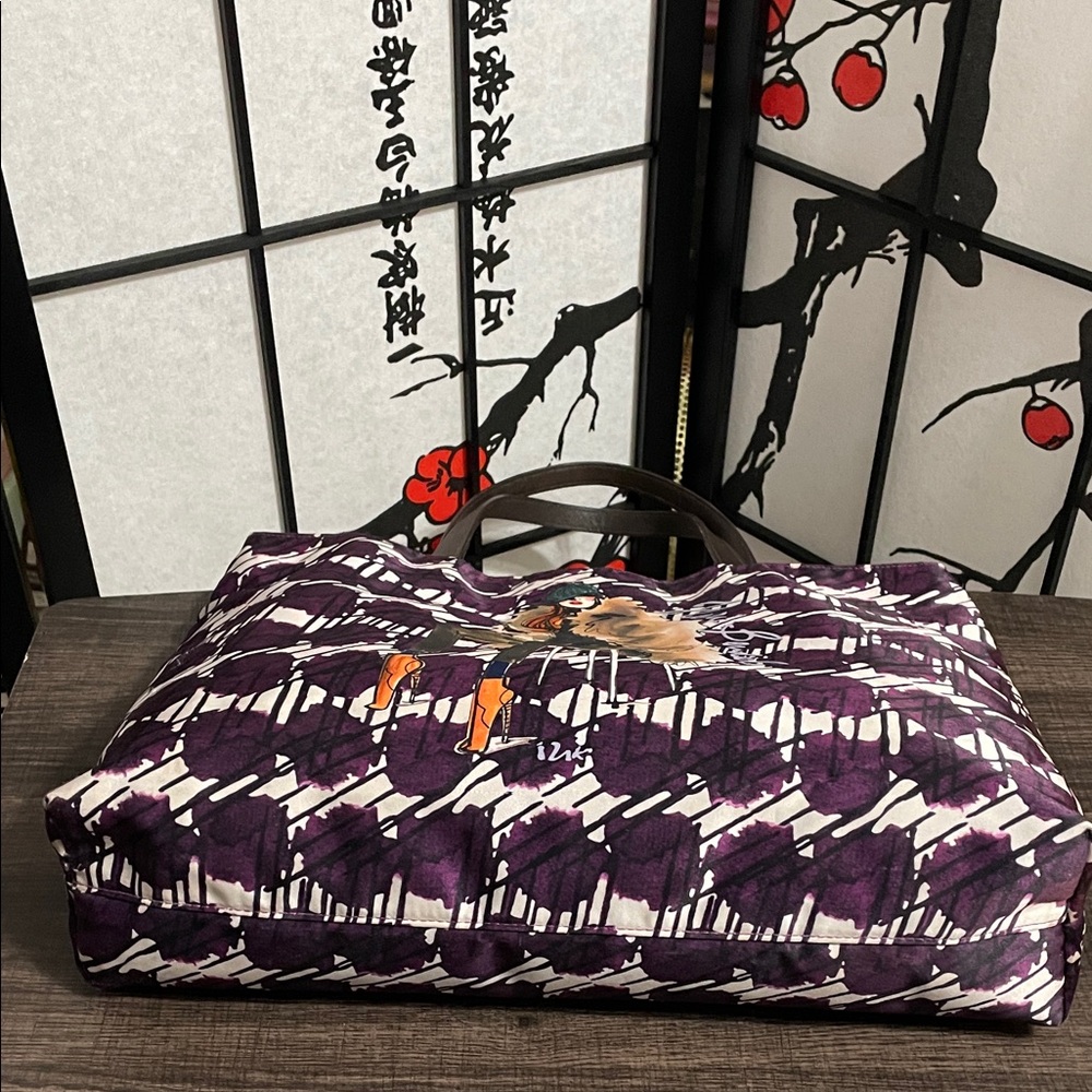 Henri Bendel Purple Illustrated Canvas Tote with Fashion Print - Picture 8 of 13
